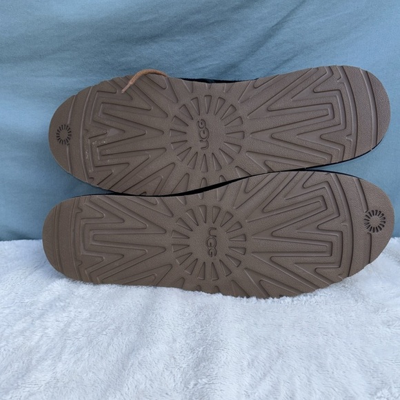 UGG Boots, Men's Black Suede Chakka Style Size 17, Tie Closure, Like New - Picture 6 of 8